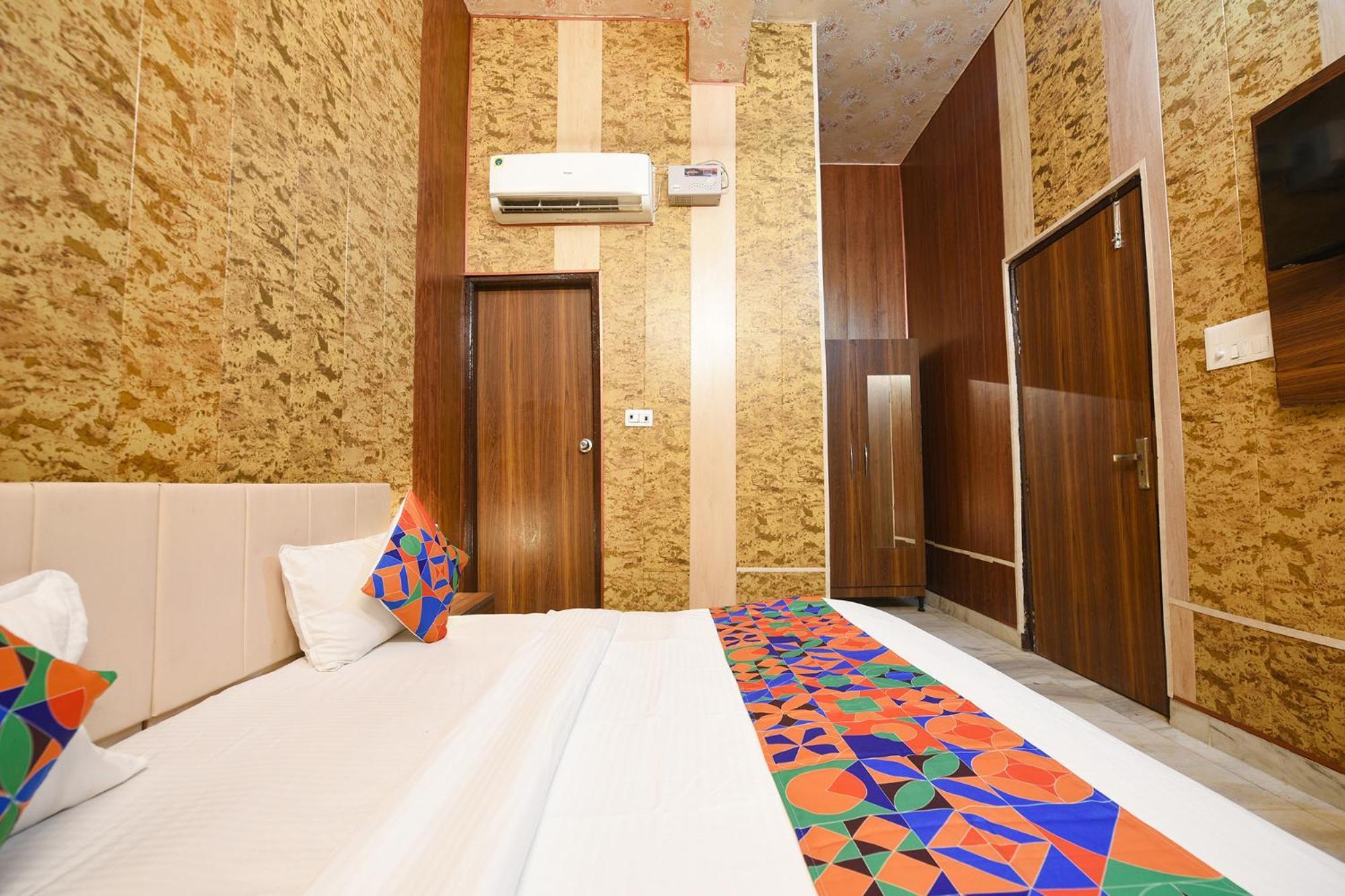 Fabhotel The Grand Palace Фаридабад Екстериор снимка