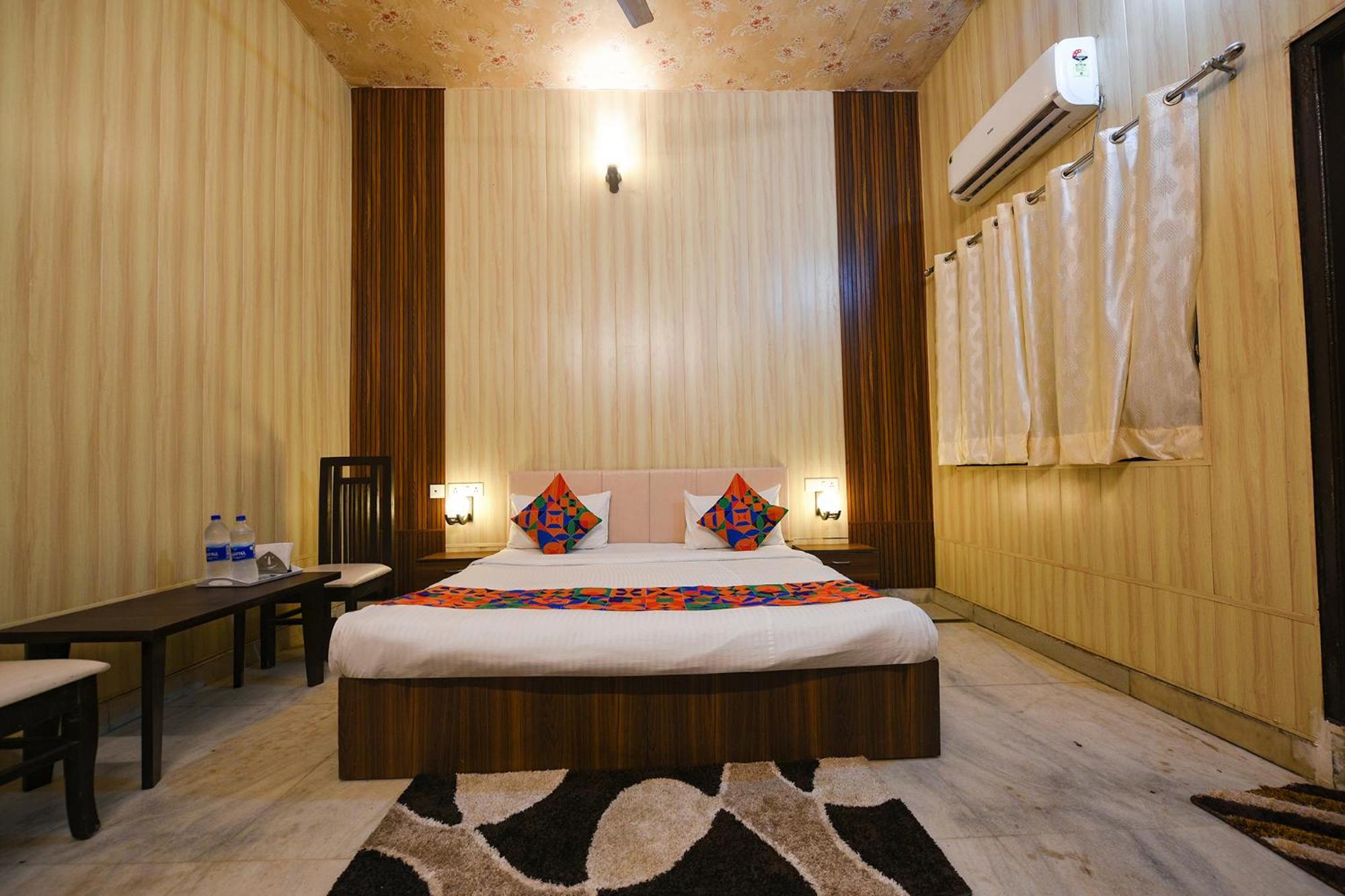 Fabhotel The Grand Palace Фаридабад Екстериор снимка